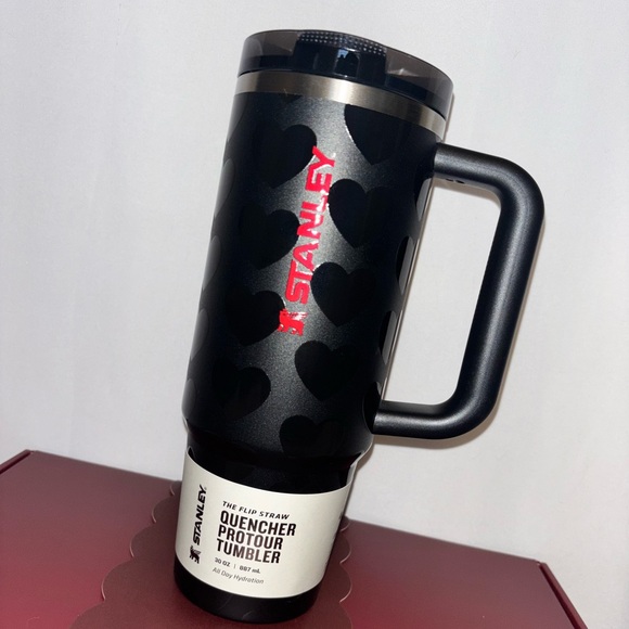 30 oz BLACK LOVELY Stanley quencher protour Valentine’s Day 2026 hearts w red - Picture 8 of 10